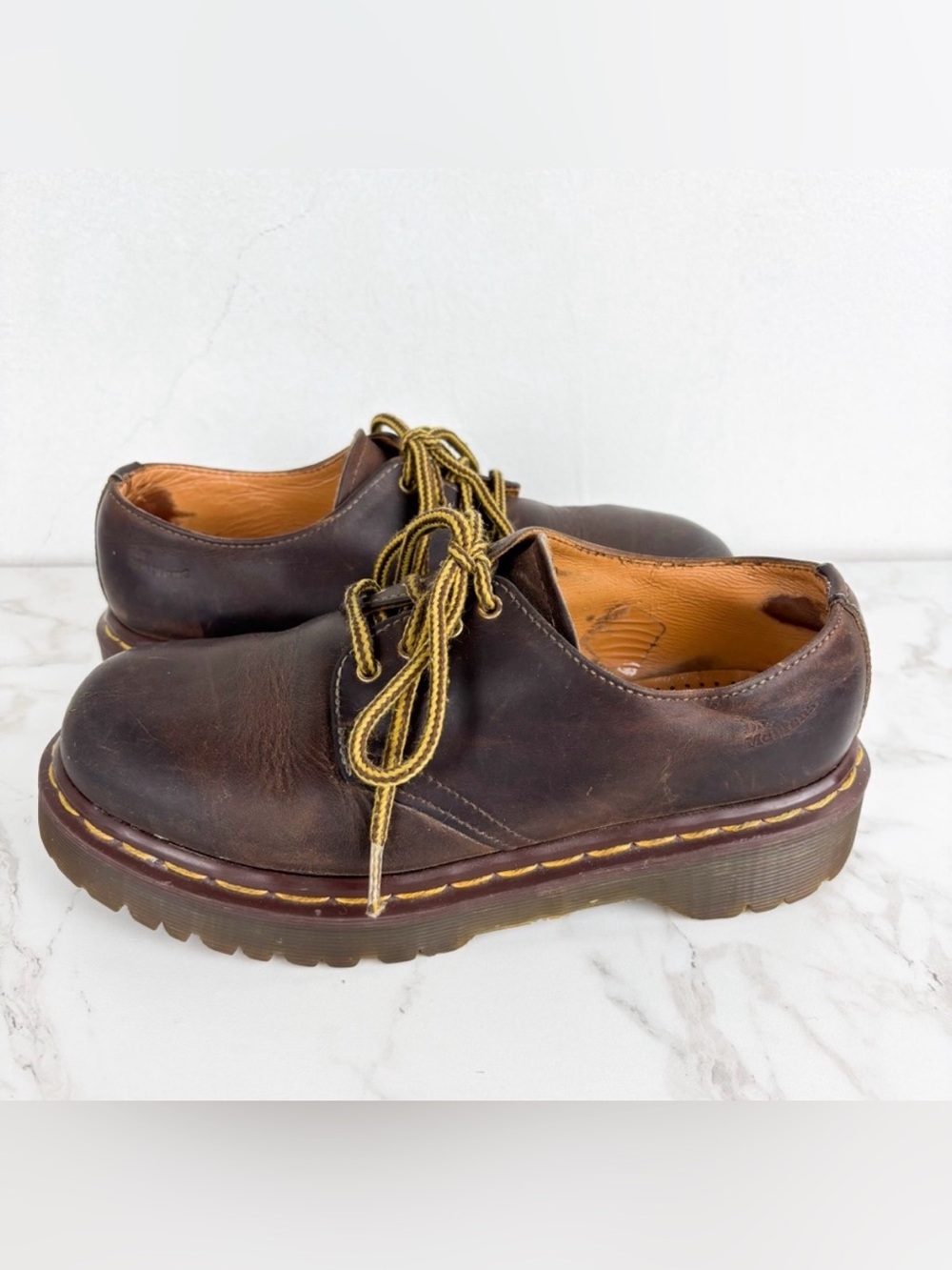 Vintage Dr. Martens 1561 Made In England Chunky Oxford Shoes Sz 4